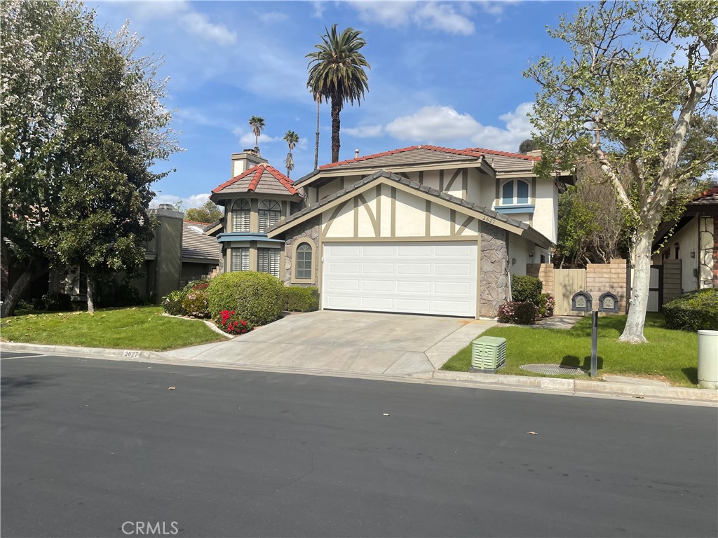 2627 Victoria Park Drive Property Photo 1