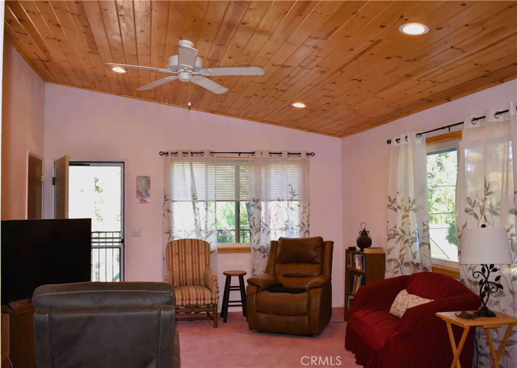 1025 E Big Bear Blvd Property Photo 10