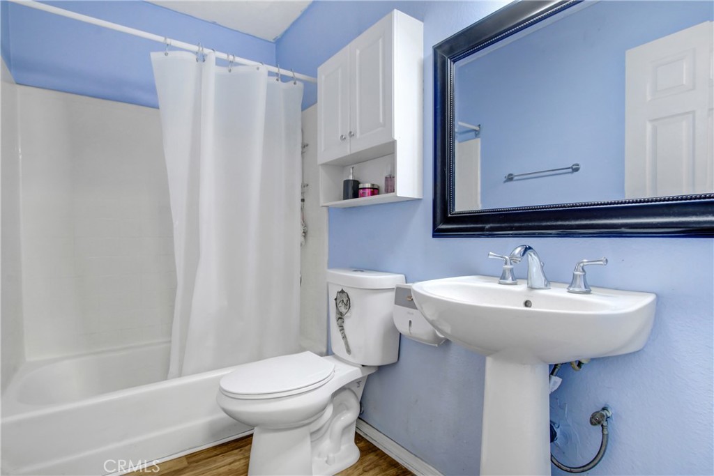 7801 Pinyon Avenue Property Photo 6