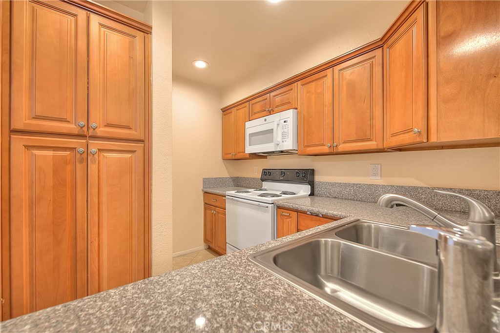 10655 Lemon Avenue 4004 Property Photo 9