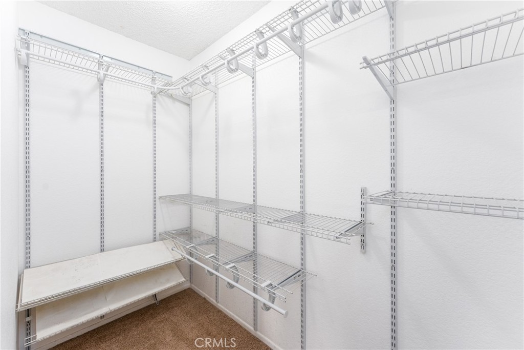 1076 N Ironwood Avenue Property Photo 20