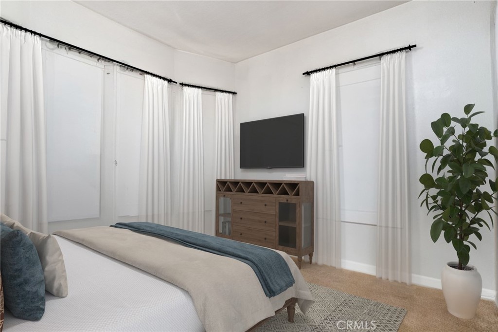 698 W 8th Street Property Photo 8