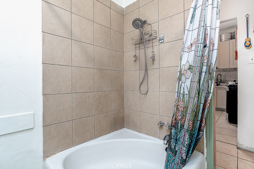 698 W 8th Street Property Photo 13