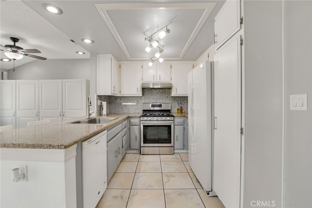 1014 W Pinedale Avenue Property Photo 11