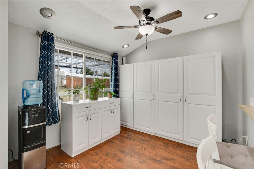 1014 W Pinedale Avenue Property Photo 19