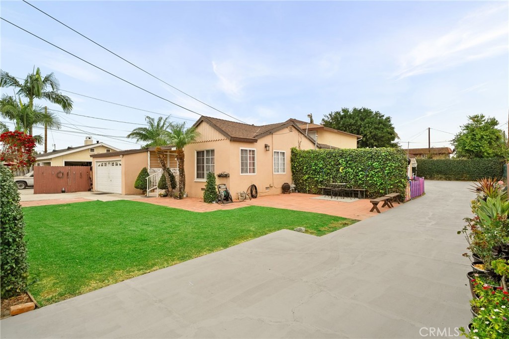 20822 Roseton Avenue Property Photo 1