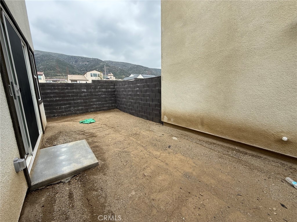 15746 Catrepillar Property Photo 2