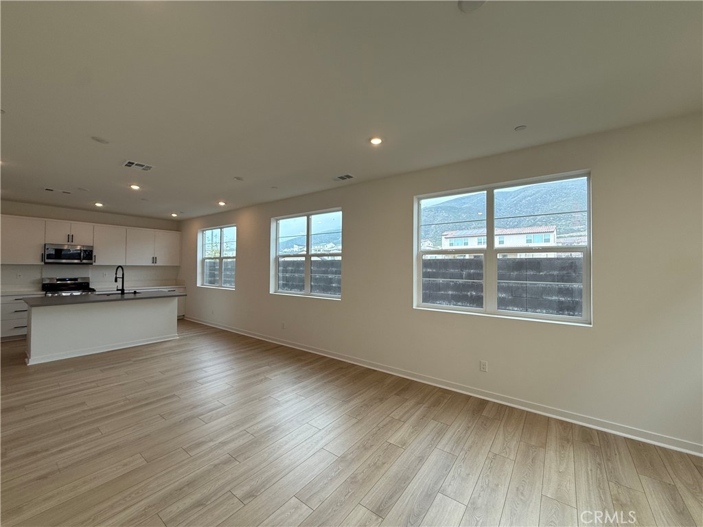 15746 Catrepillar Property Photo 5