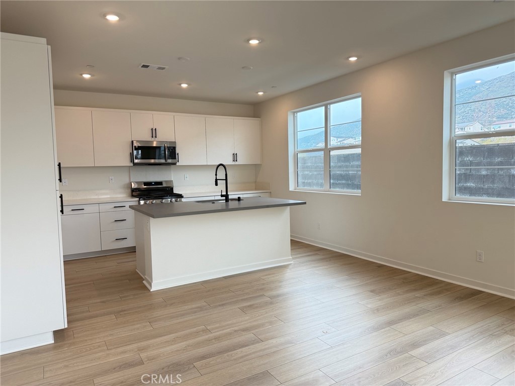 15746 Catrepillar Property Photo 8