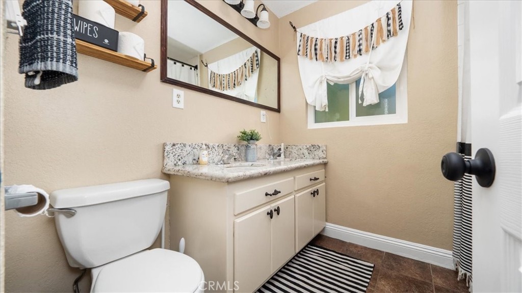 17756 Citron Avenue Property Photo 24