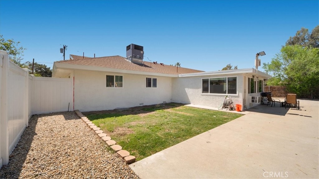 17756 Citron Avenue Property Photo 26