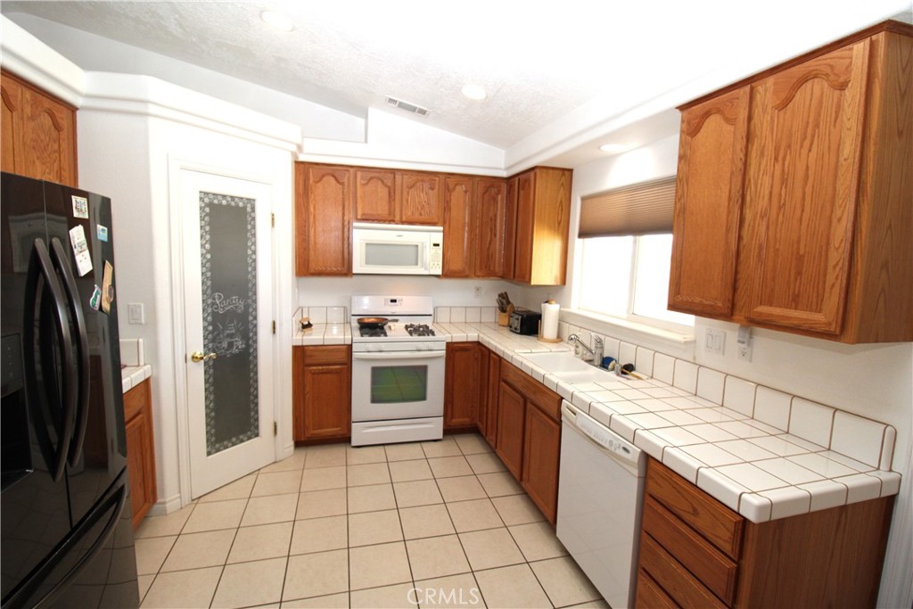 17255 Donert Street Property Photo 6