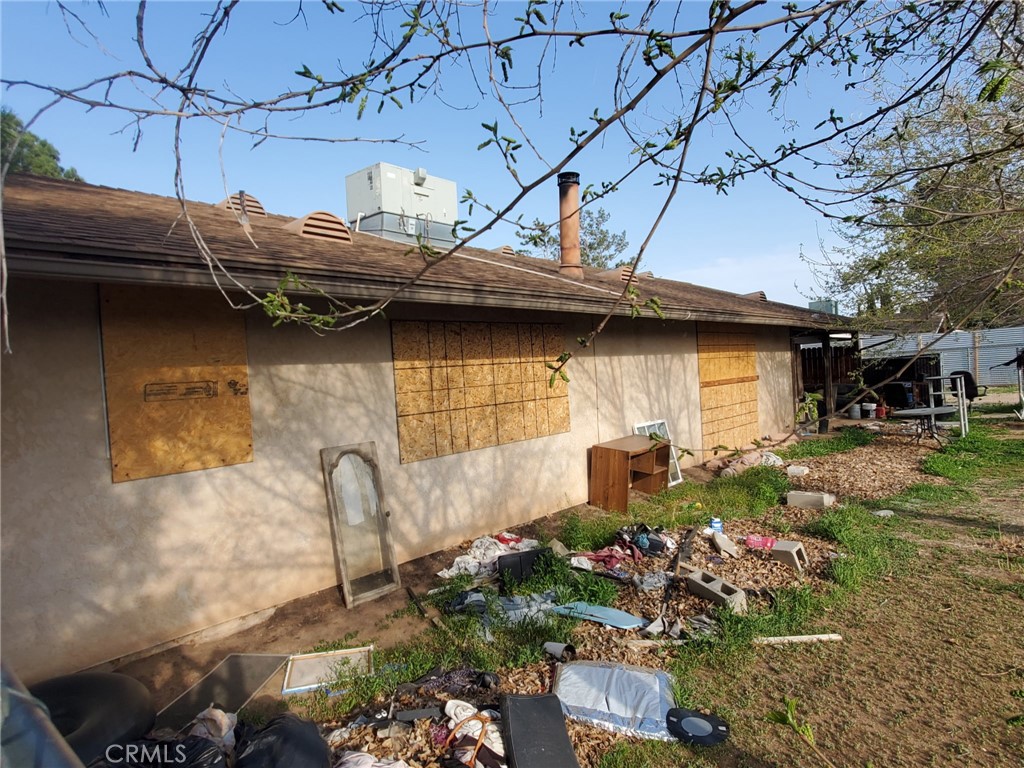 8964 Evergreen Avenue Property Photo 8