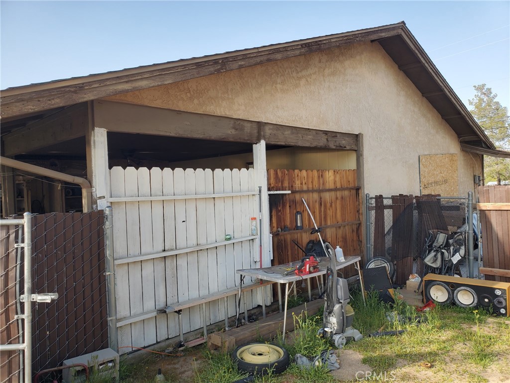 8964 Evergreen Avenue Property Photo 11