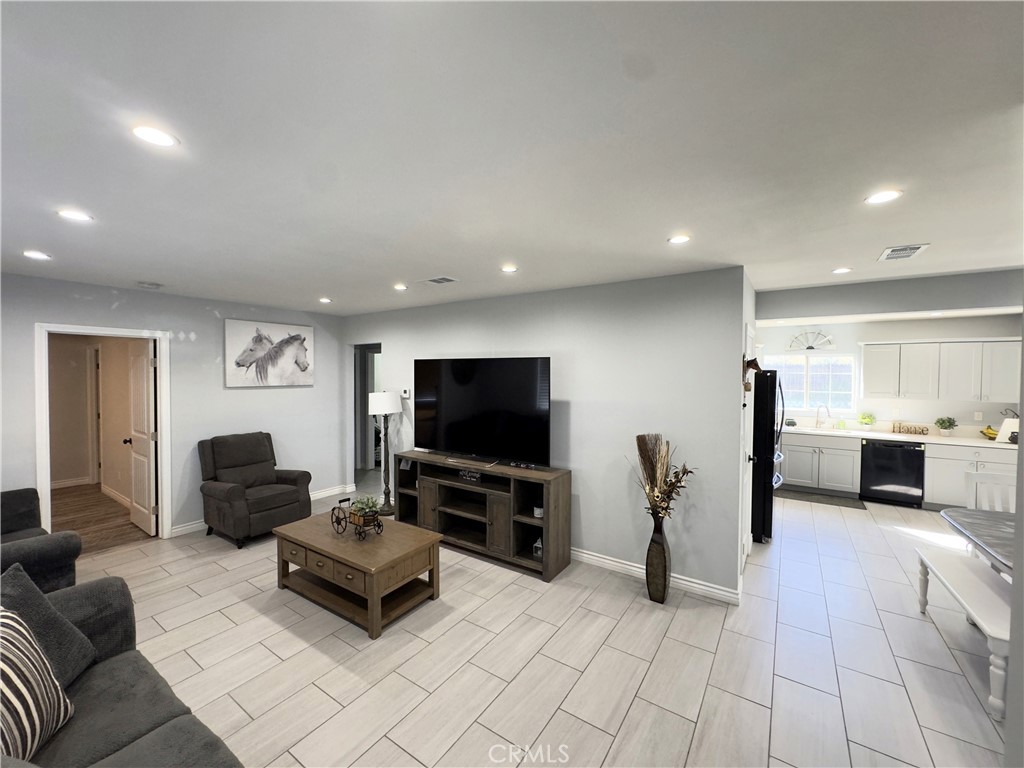 16340 Taylor Avenue Property Photo 3