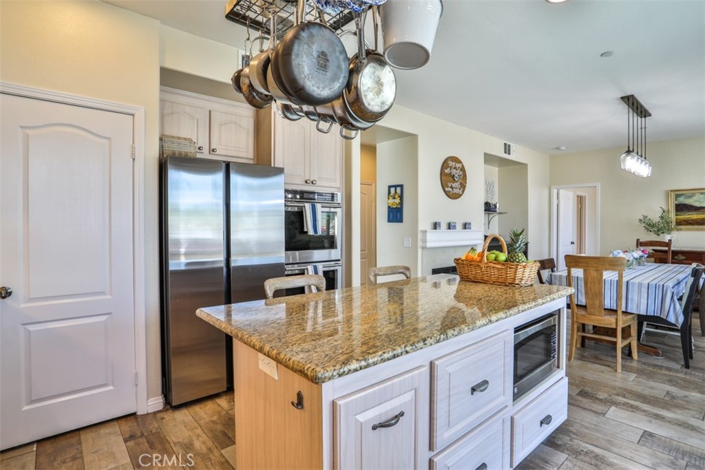 6807 N Huntington Drive Property Photo 14