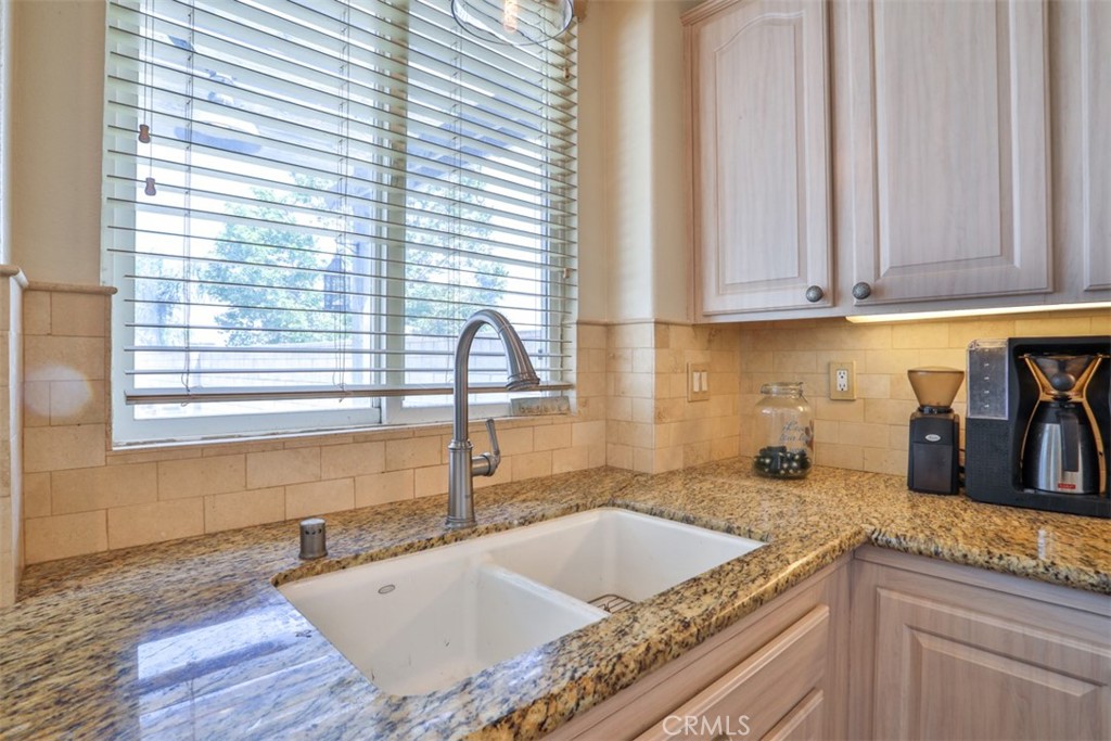 6807 N Huntington Drive Property Photo 16