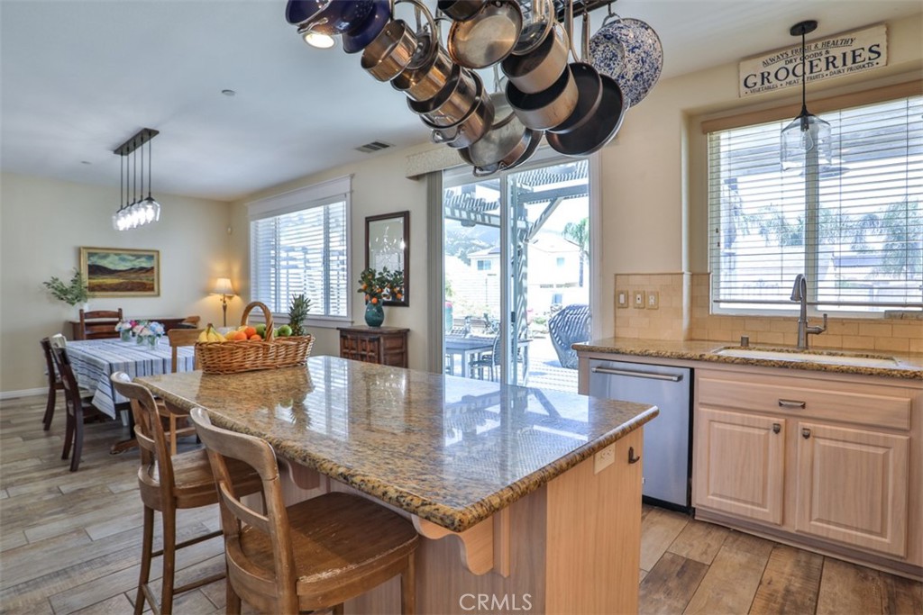 6807 N Huntington Drive Property Photo 18