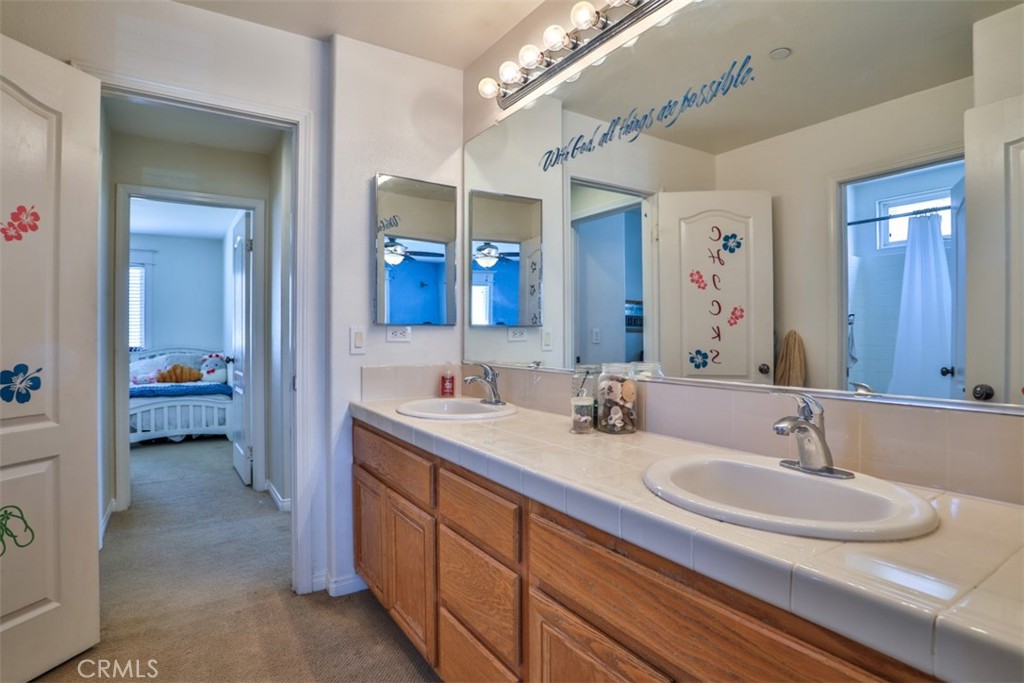 6807 N Huntington Drive Property Photo 49
