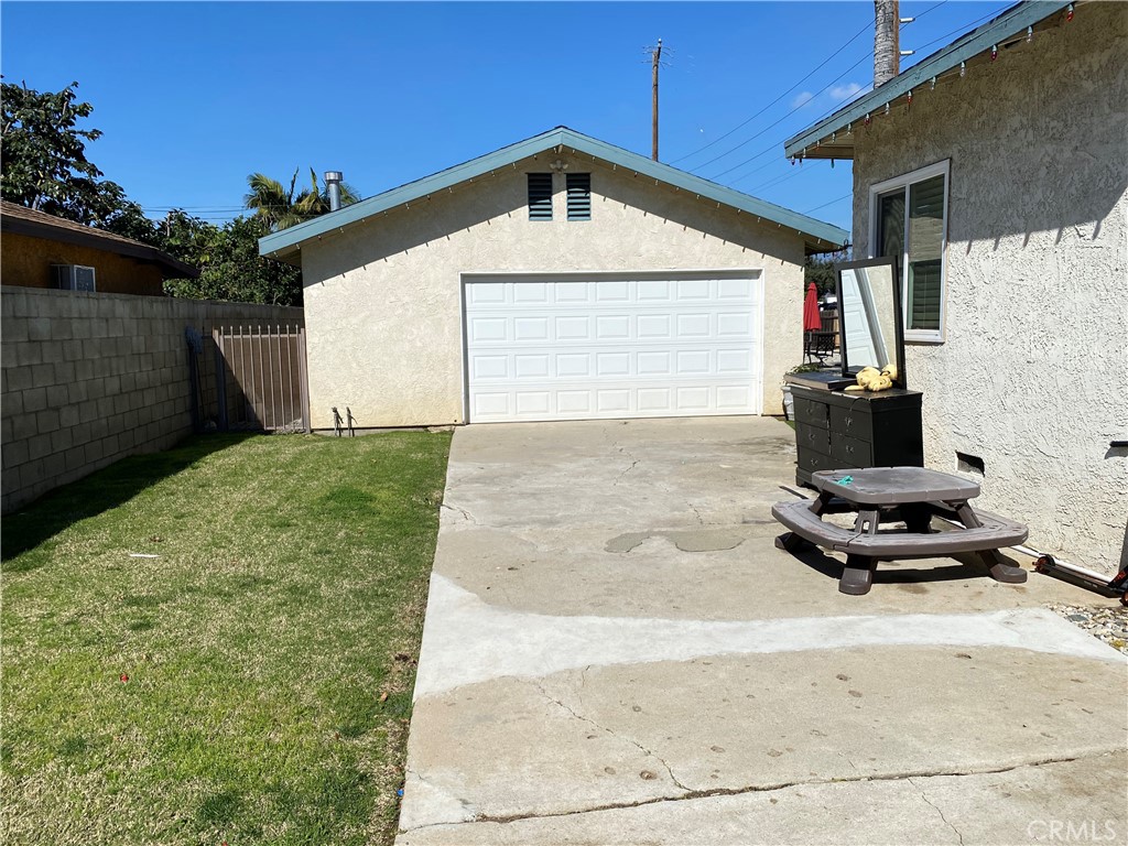 1705 S Cabana Avenue B Property Photo 1