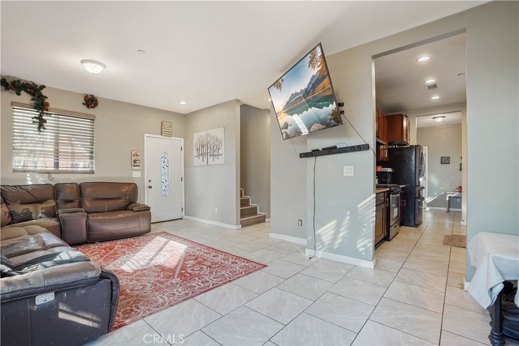 1365 N Crescent Avenue Property Photo 12