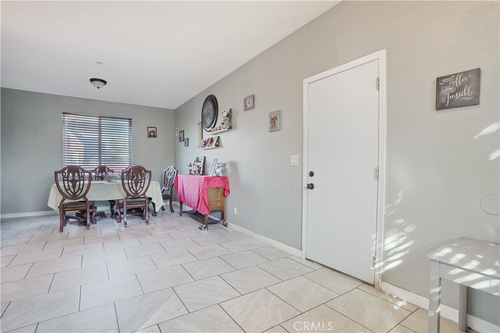 1365 N Crescent Avenue Property Photo 19