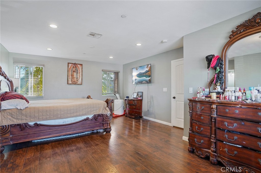 1365 N Crescent Avenue Property Photo 21