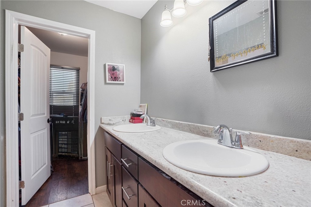 1365 N Crescent Avenue Property Photo 22