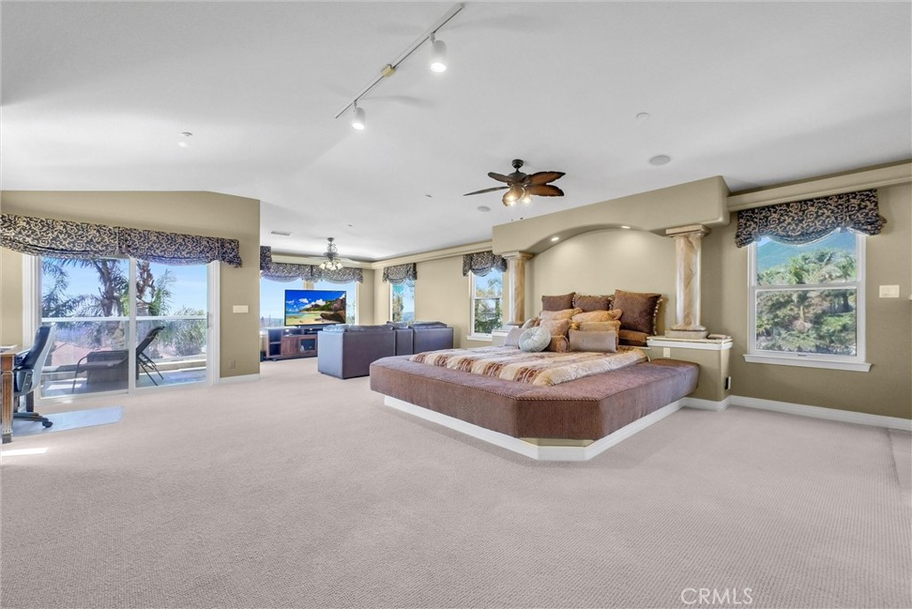 10817 Carriage Drive Property Photo 35