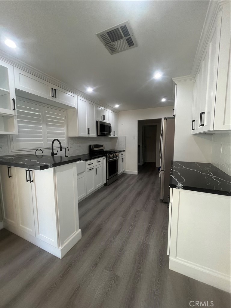 15862 Falcon Court Property Photo