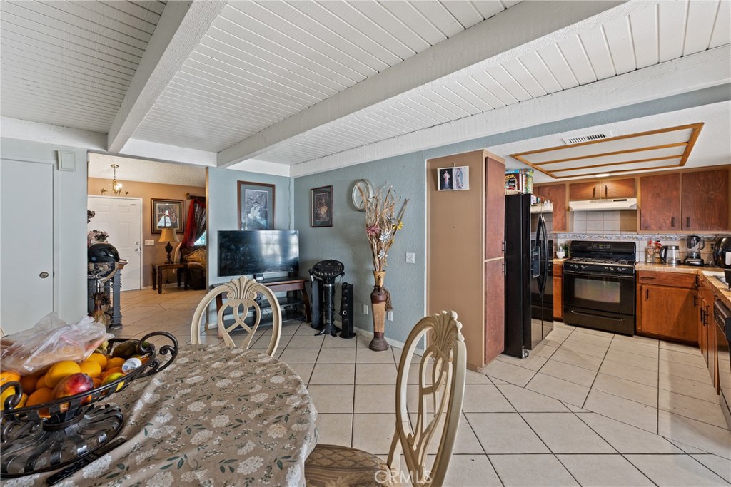 860 3rd Street Property Photo 8