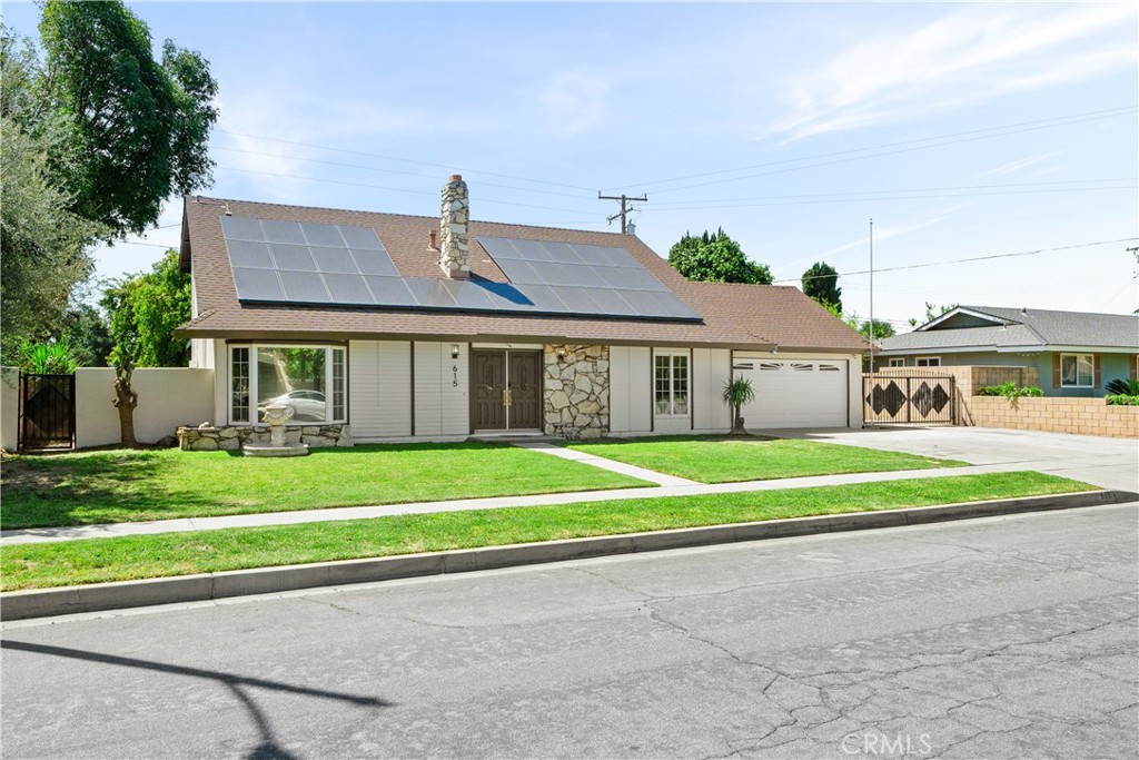 615 E Home Street Property Photo 2