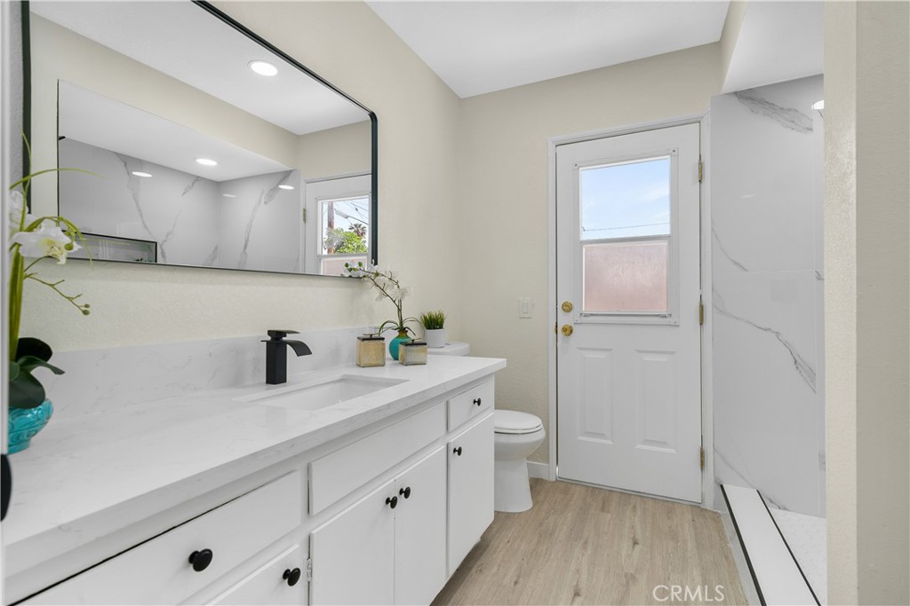 615 E Home Street Property Photo 17