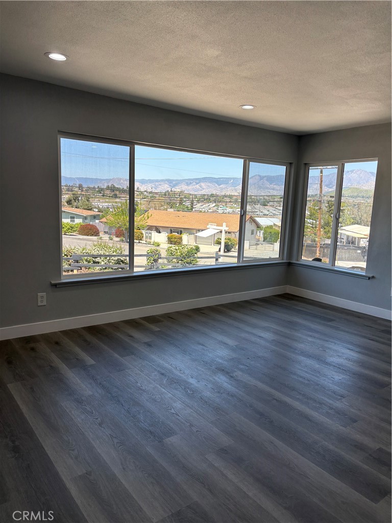 31795 Avenue N Property Photo 10