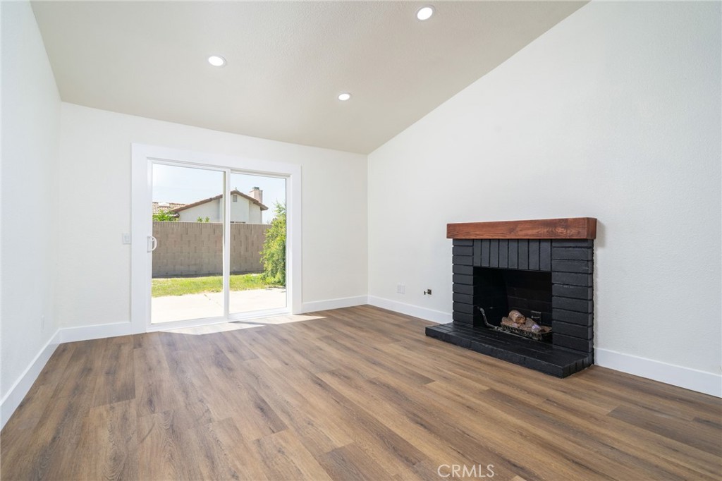 743 E Jackson Street Property Photo 12