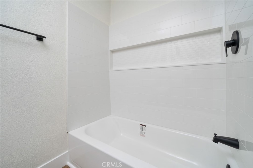 743 E Jackson Street Property Photo 21