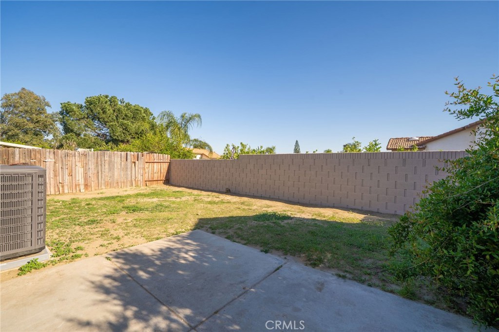 743 E Jackson Street Property Photo 23