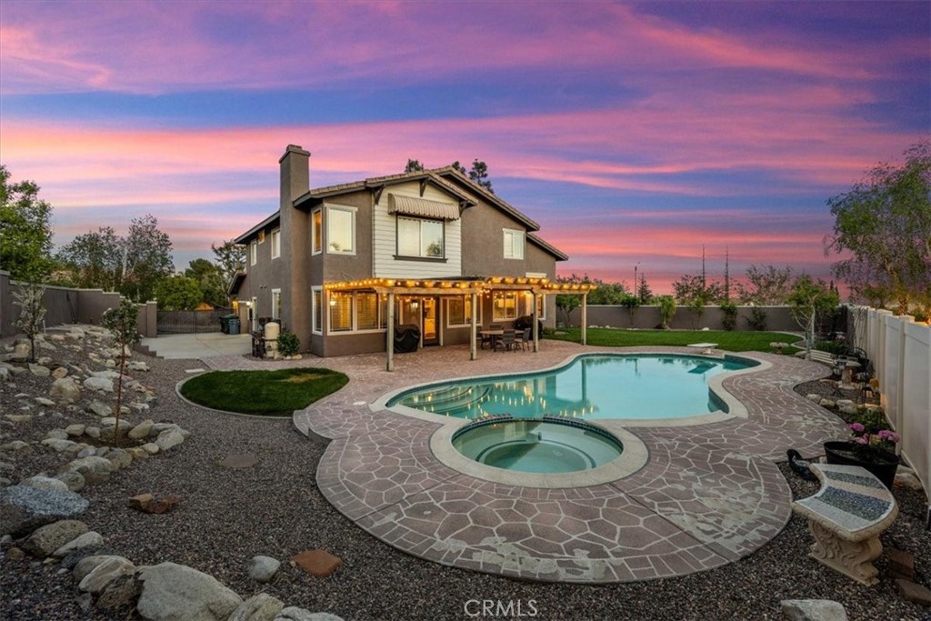 5548 Pacific Crest Place Property Photo 3
