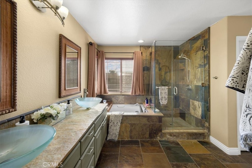 5548 Pacific Crest Place Property Photo 36