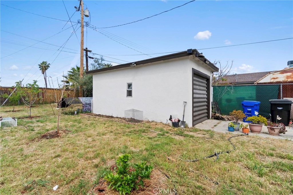 3302 N Alameda Avenue Property Photo 7