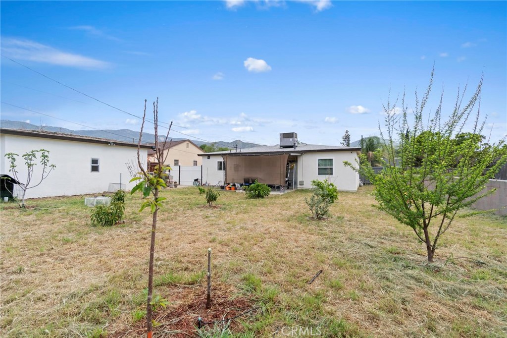 3302 N Alameda Avenue Property Photo 17
