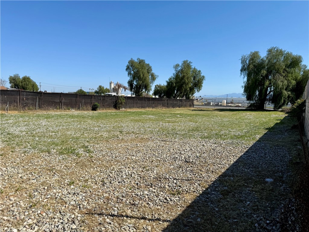 998 E California Street Property Photo