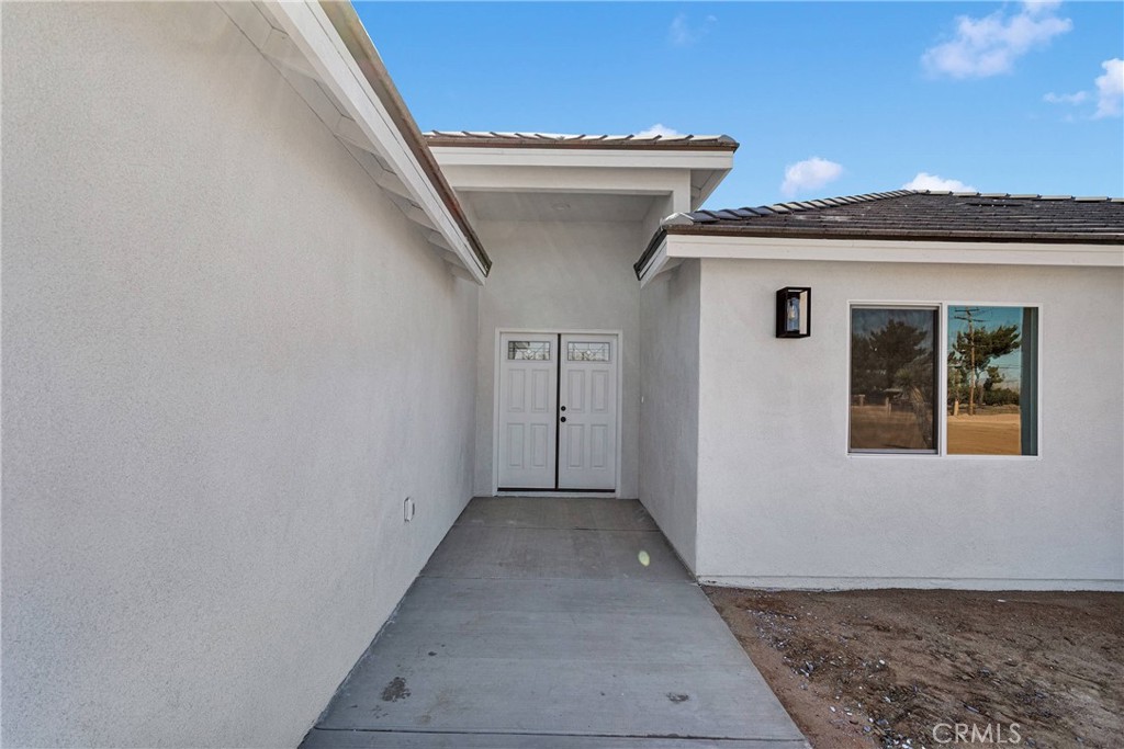 8698 Oakwood Avenue Property Photo 4