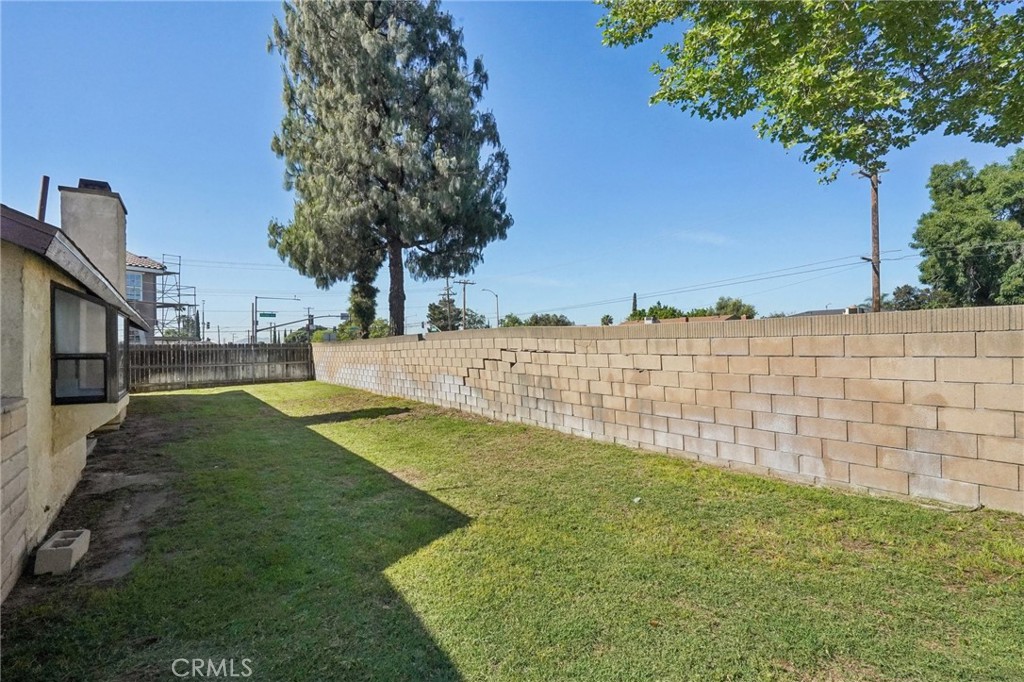 872 S Quince Avenue Property Photo 27