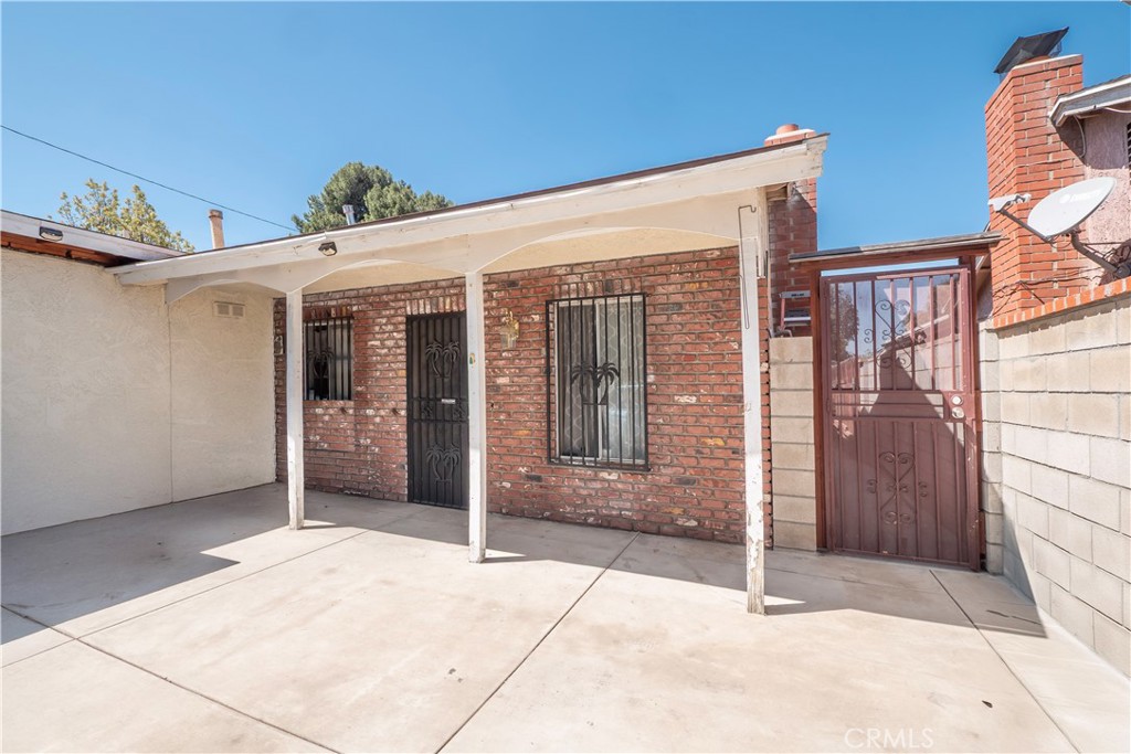 334 S Sycamore Avenue Property Photo 3