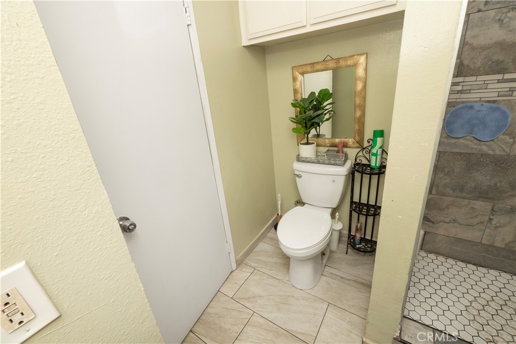 334 S Sycamore Avenue Property Photo 18
