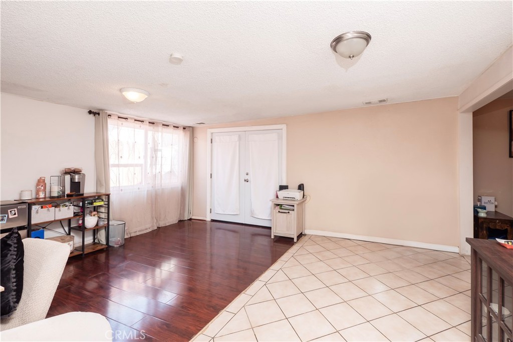 334 S Sycamore Avenue Property Photo 28