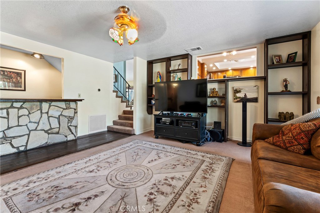 5234 Della Avenue Property Photo 14