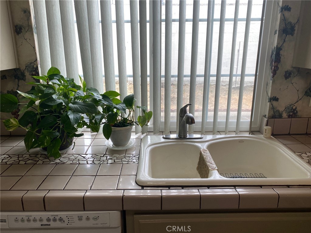 9605 Emerald Court Property Photo 8