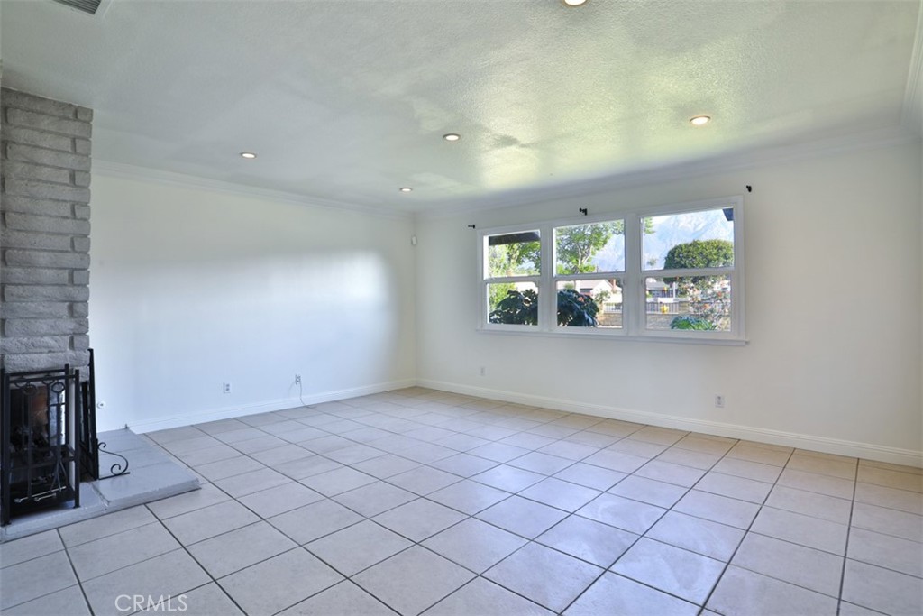 9401 Hemlock Street Property Photo 7